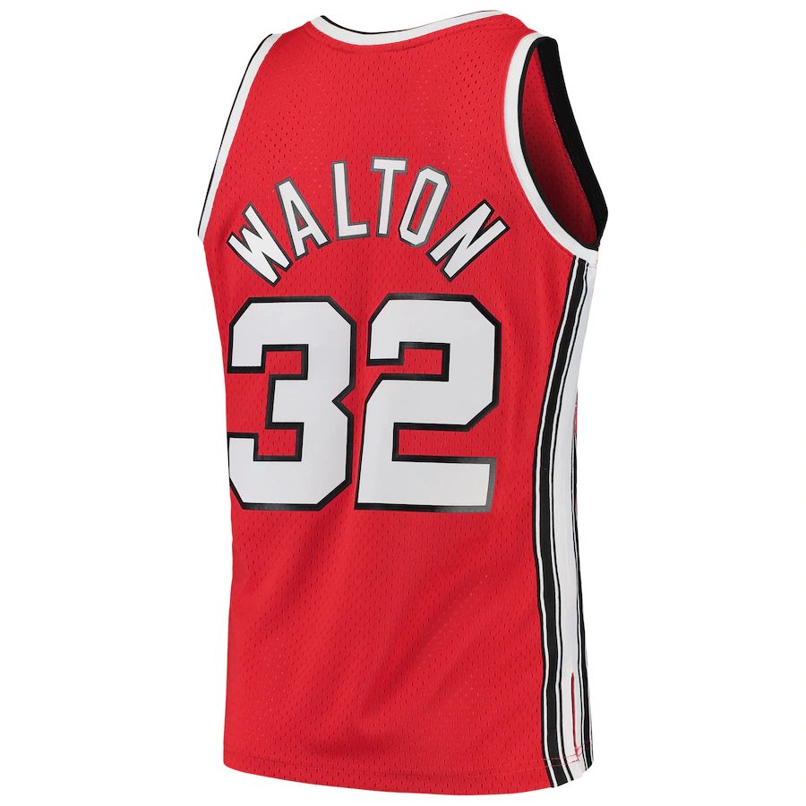 P.Trail Blazers #32 Bill Walton Mitchell & Ness 1976-77 Hardwood Classics Swingman Player Jersey Red Stitched American Basketball Jersey - Main View