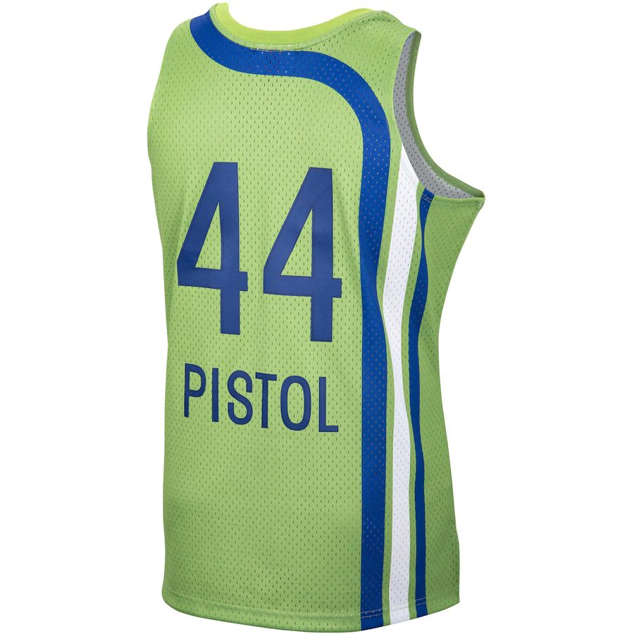 A.Hawks #44 Pete Maravich Mitchell & Ness 1976-77 Hardwood Classics Swingman Jersey Green Stitched American Basketball Jersey - Main View