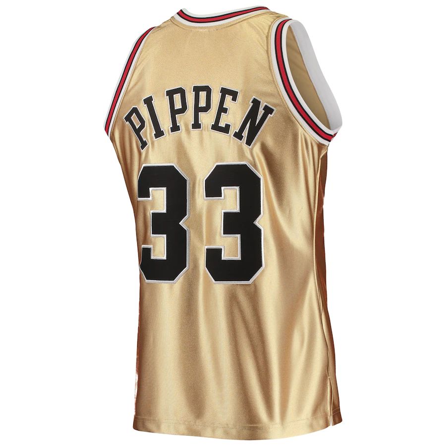 C.Bulls #33 Scottie Pippen Mitchell & Ness 75th Anniversary 1997-98 Hardwood Classics Swingman Jersey Gold Stitched American Basketball Jersey - Main View