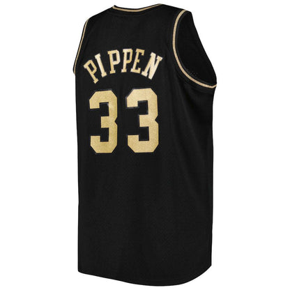 C.Bulls #33 Scottie Pippen Mitchell & Ness Big & Tall Hardwood Classics 1997-98 Swingman Jersey Black Stitched American Basketball Jersey - Main View