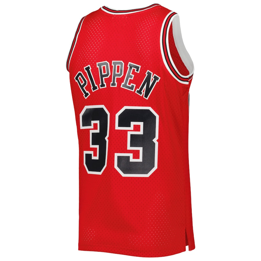 C.Bulls #33 Scottie Pippen Mitchell & Ness Hardwood Classics 2003-04 Swingman Jersey Red Stitched American Basketball Jersey - Main View